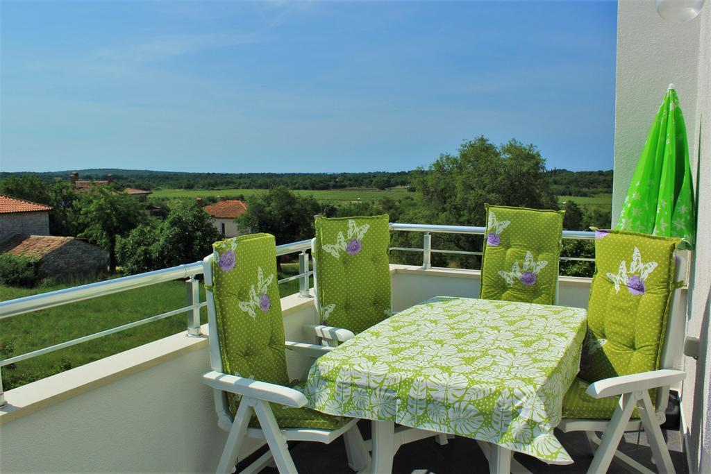 Apartment Eni โรวีน ภายนอก รูปภาพ