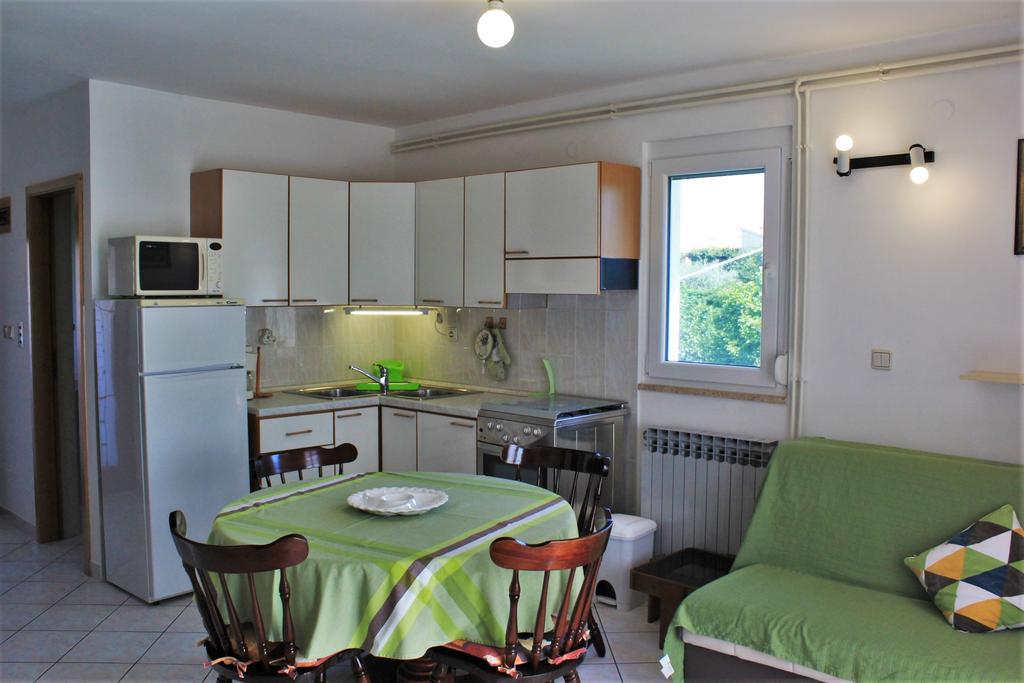 Apartment Eni โรวีน ภายนอก รูปภาพ